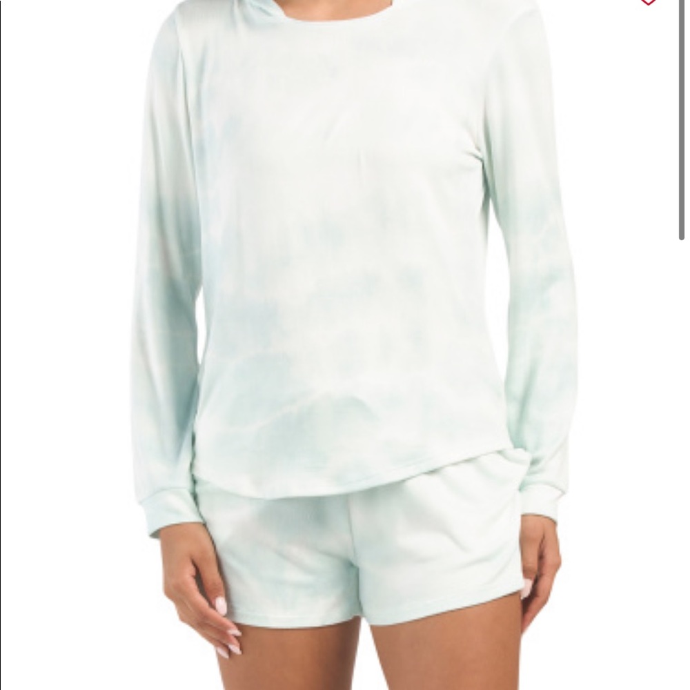 Nicole Miller New York hoodie & shirt set 🥰